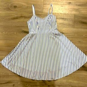 Summer dress with adjustable straps. Old navy medium. New with tags